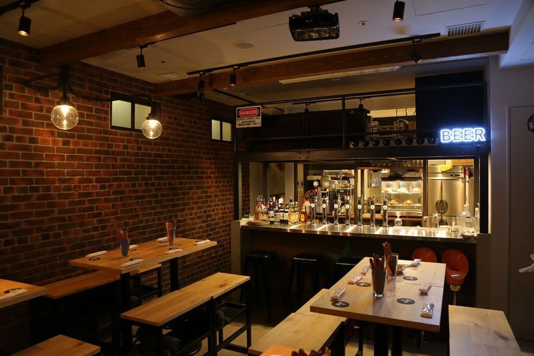 東京汐留のクラフトビール店