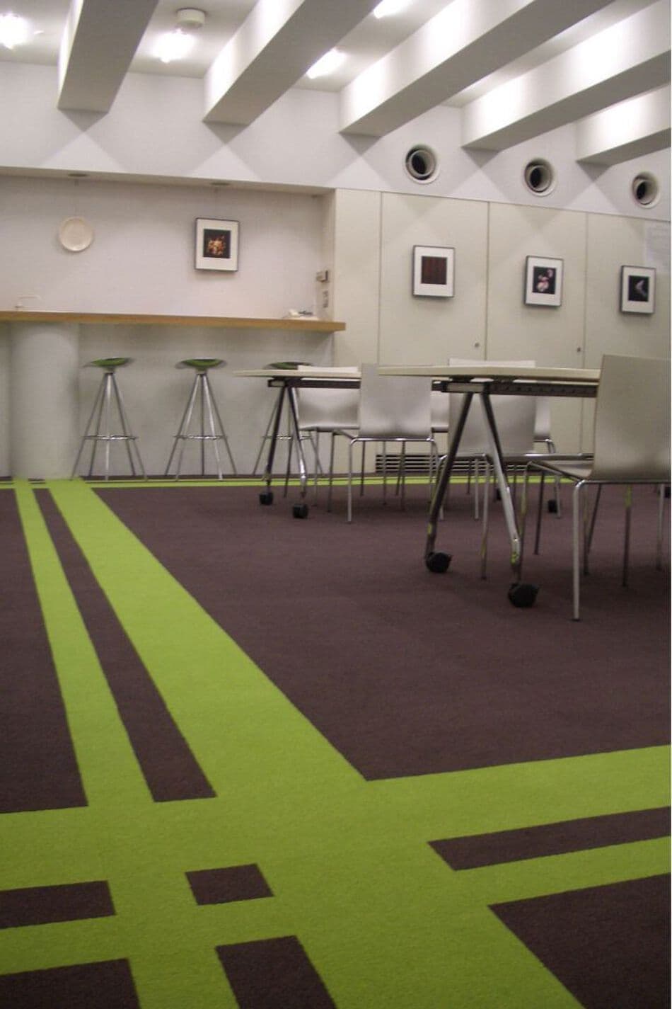 オフィスの床張り替え