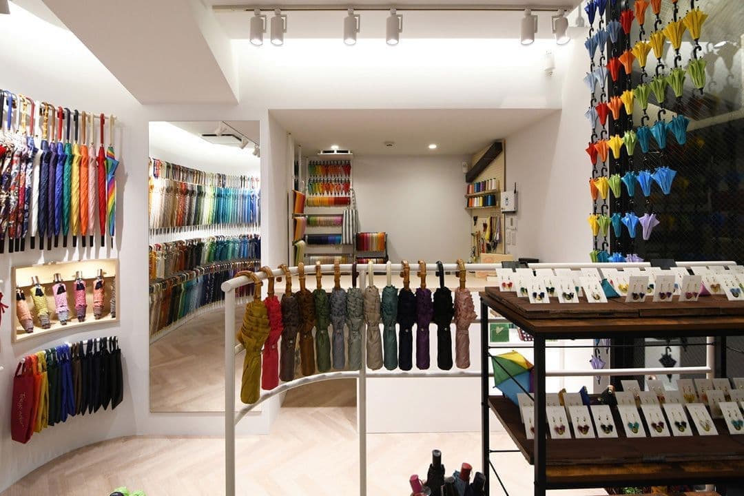 東京ノーブルのカラフルな傘