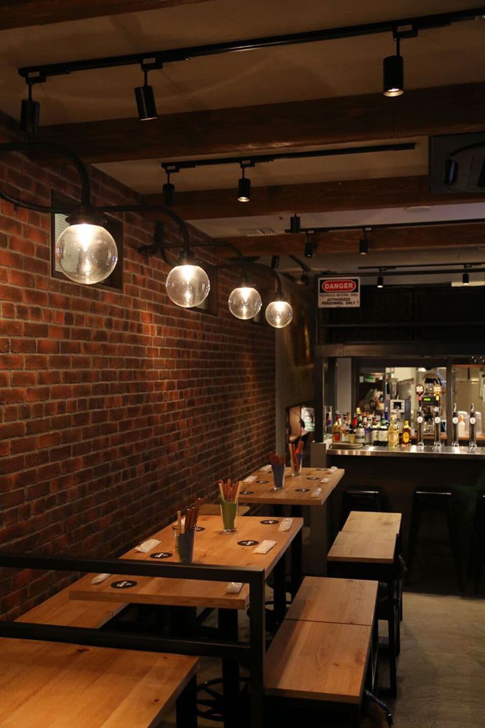 東京汐留のクラフトビール店