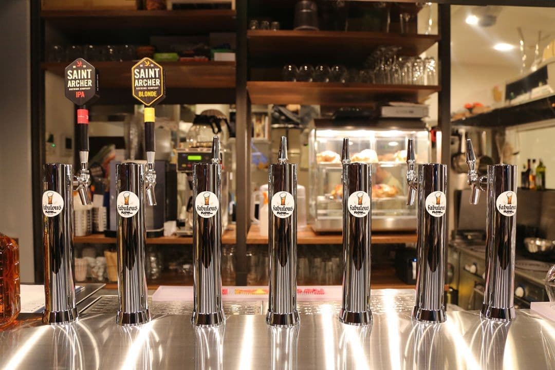 東京汐留のクラフトビール店